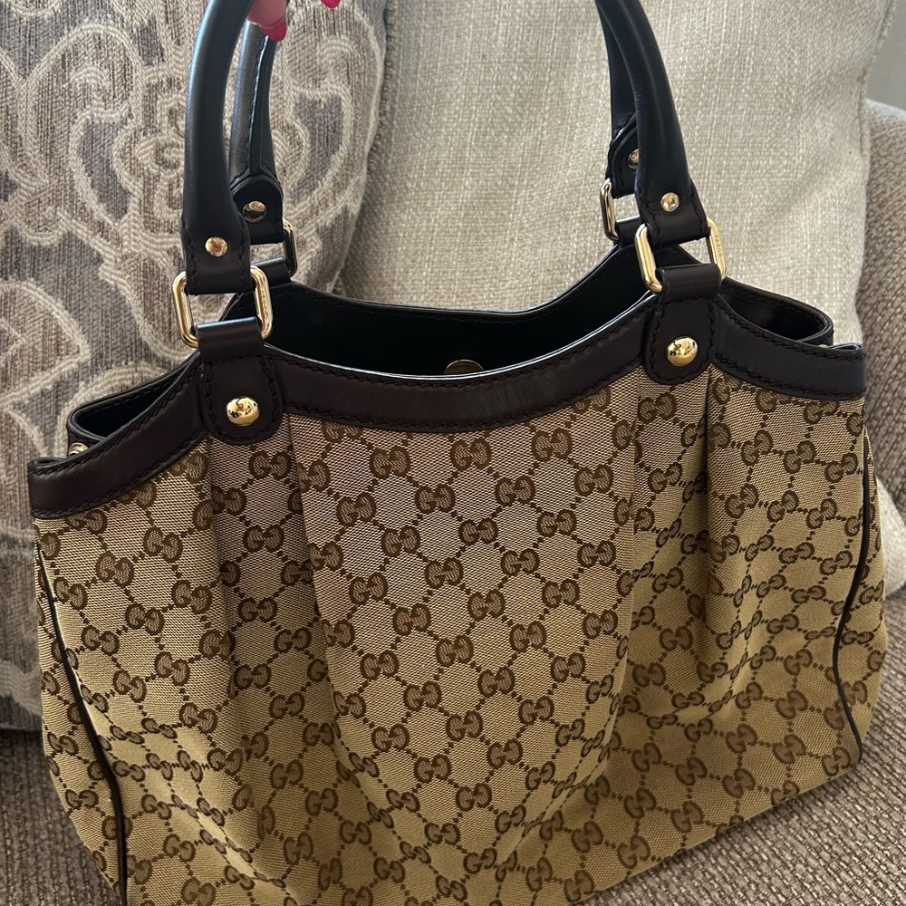 Gucci Bag - Picture 2 of 12